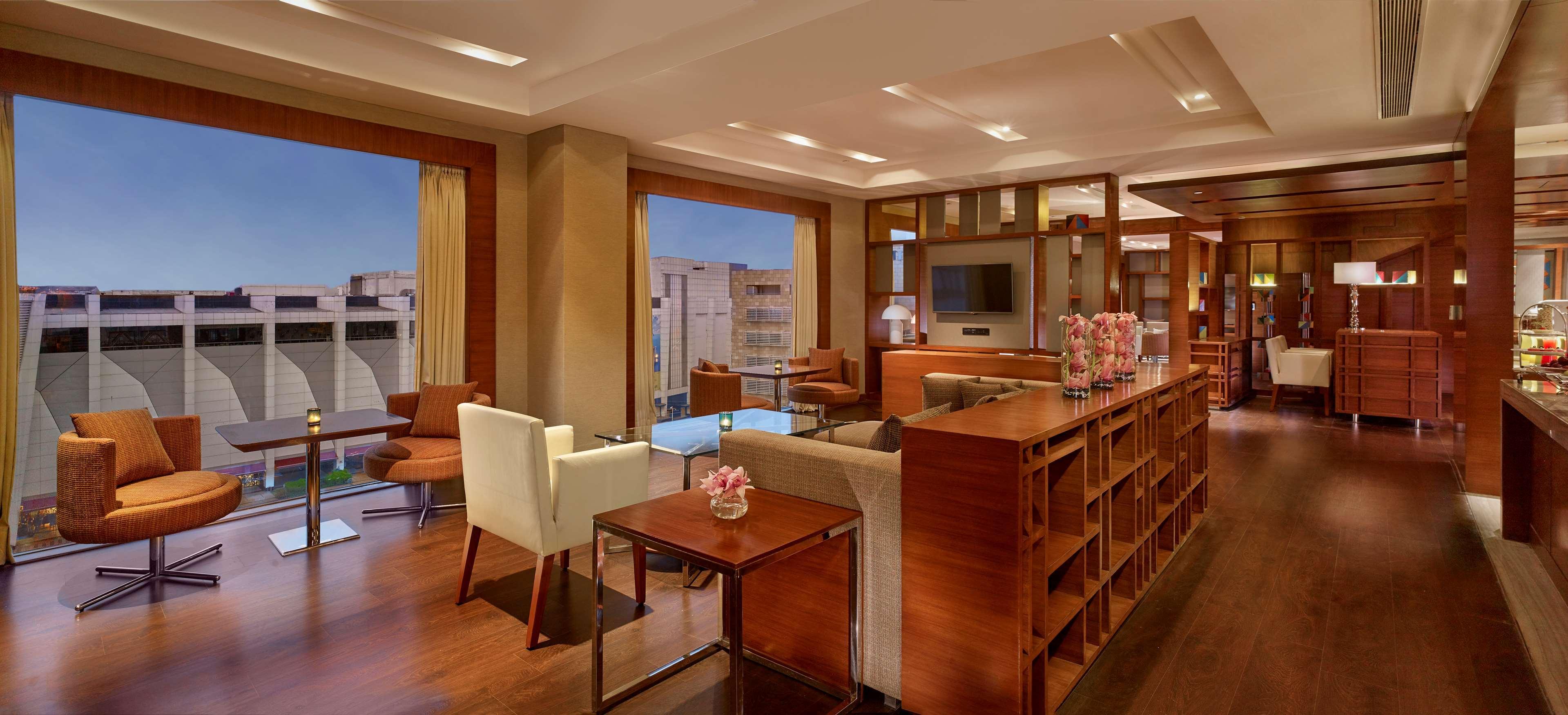 하얏트 리젠시 찬디가르 Chandīgarh 외부 사진 Club Lounge at the hotel